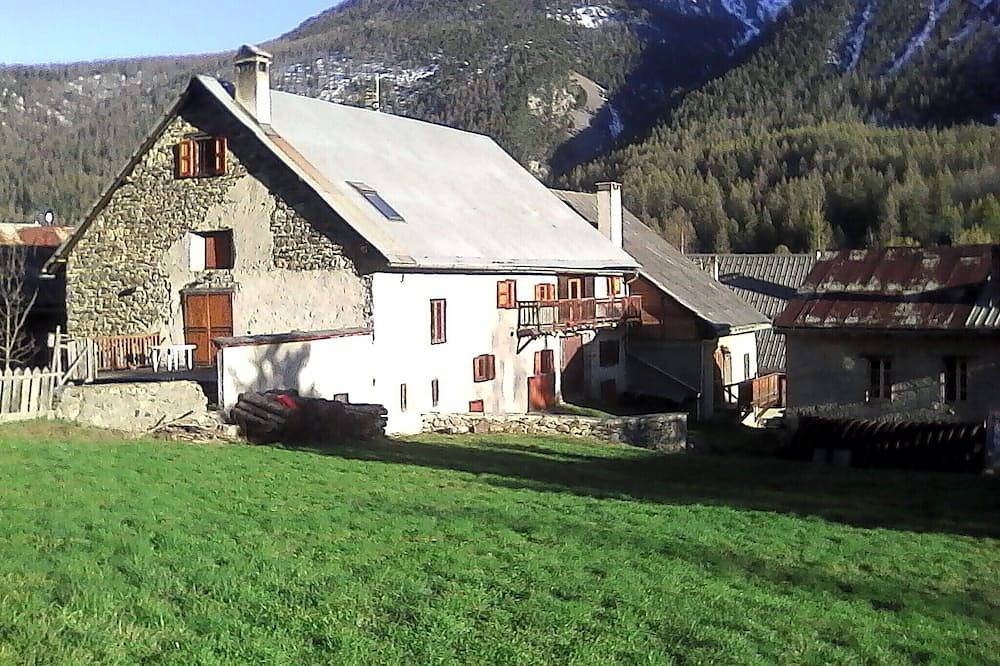 Varios apartamentos / casas en alquiler en un hermoso valle en Francia in Névache, Briançon region