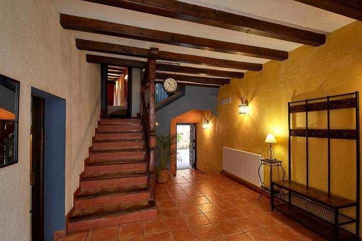 Casa rural para 14 personas, con jardín y vistas en Campo de Cariñena