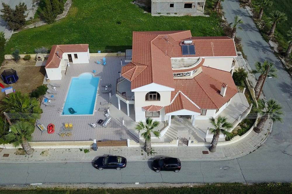 ¡Ideal para 3 familias o más! in Lárnaca, Distrito de Larnaca