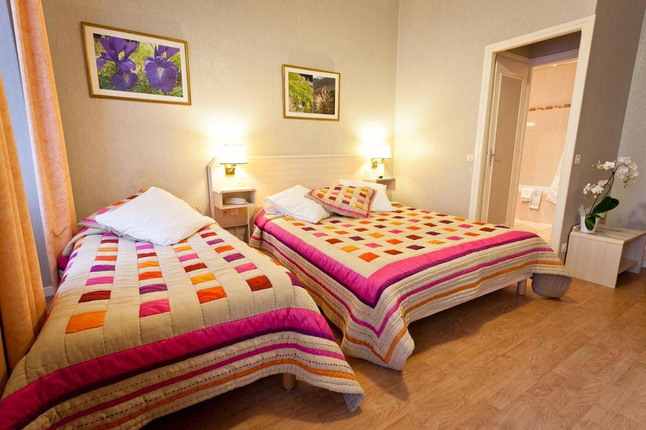 Triple Room in Cauterets, Parc national des Pyrénées