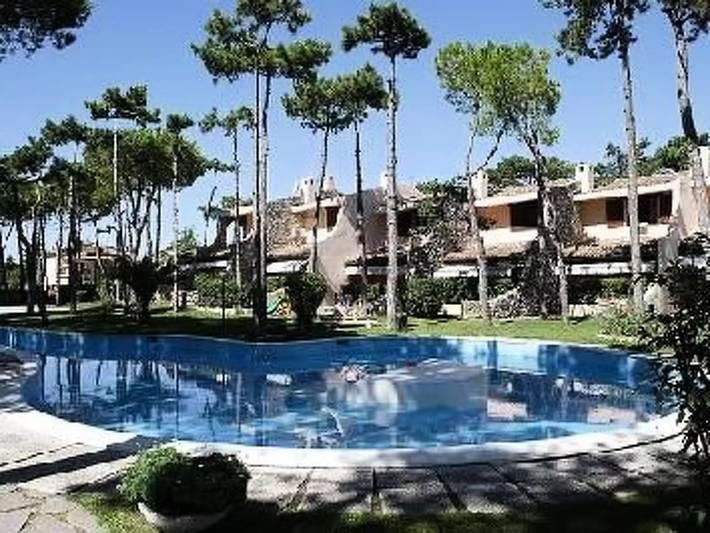Casa vacanza per 6 persone, con piscina e giardino a Lignano Sabbiadoro