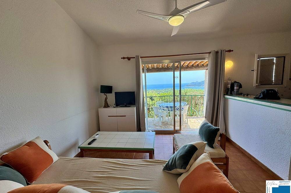Villa Oxalis - Mini villa - 1 chambre -  vue mer - piscine - 800m plage in Santa Giulia, Porto-Vecchio