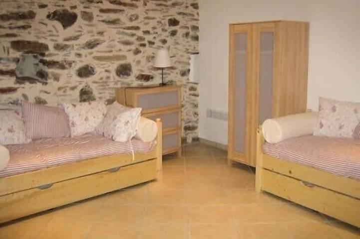 Location de vacances pour 6 personnes à Perles-et-Castelet - 2