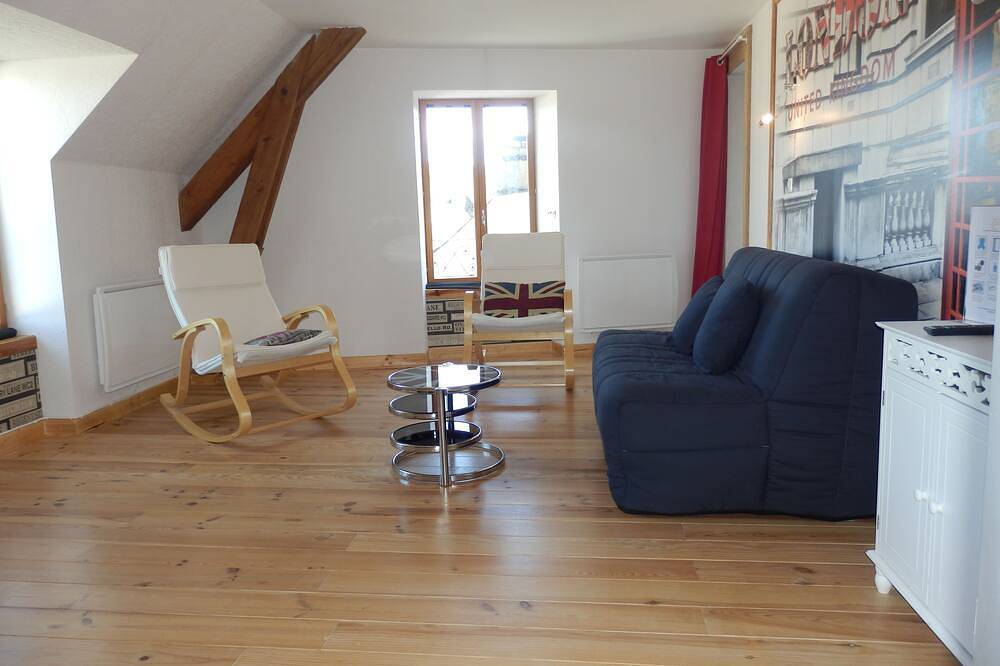 Appartement entier, Appartement 4 personnes aux portes du Cézallier in Marcenat, Parc naturel régional des Volcans d'Auvergne