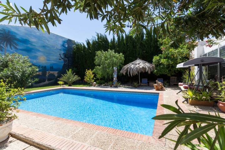 Chalet para 12 personas, con terraza y piscina en Valle de Lecrín - 2