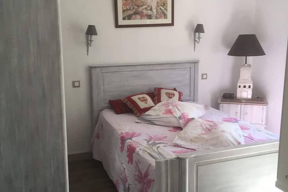 Charming villa with swimming pool - sleeps 8 in Le Rouret, Mittelmeerküste (Frankreich)