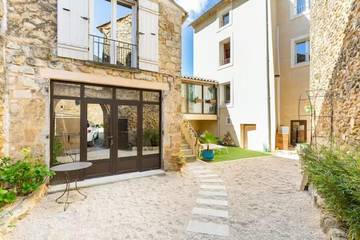Chambre d’hôte pour 2 personnes, avec jardin et terrasse à Rochegude