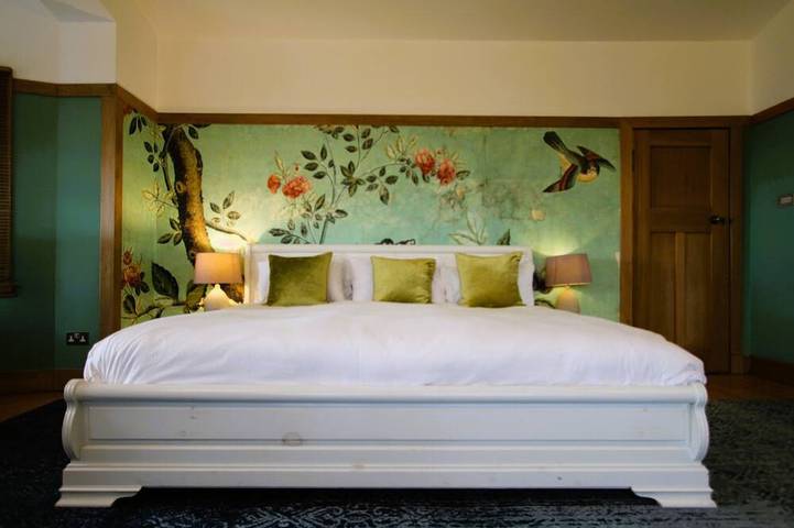 Holiday rental for 26 people, with hot tub and garden in Ayrshire