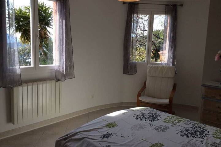 Location de vacances pour 4 personnes, avec terrasse ainsi que piscine et jardin à Eccica-Suarella - 4