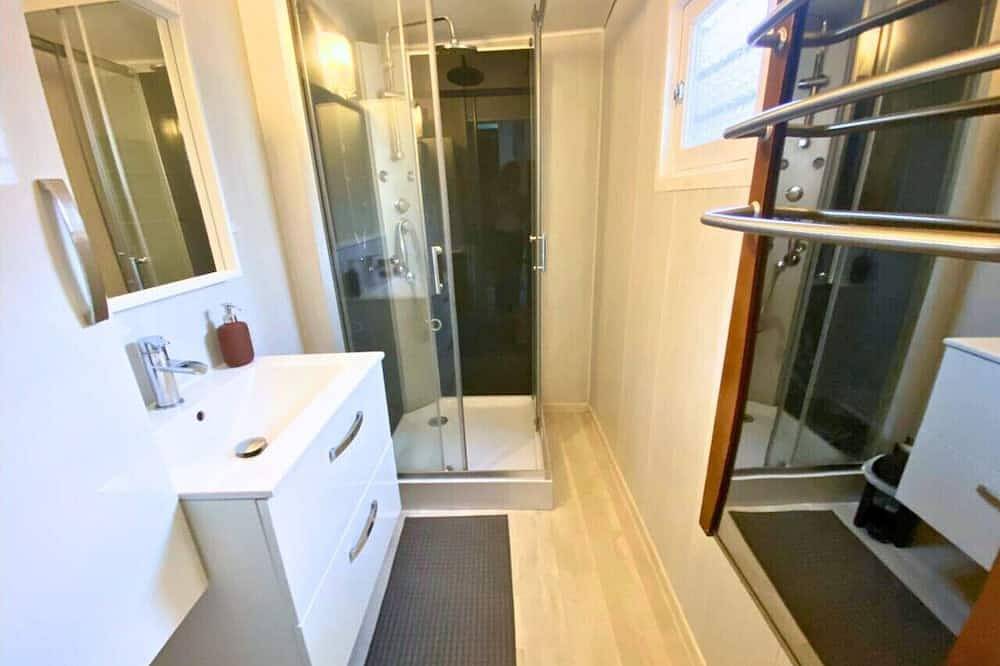 Ganze Wohnung, Appartement plein centre - Wifi - terrasse in Le Pontet, Vaucluse