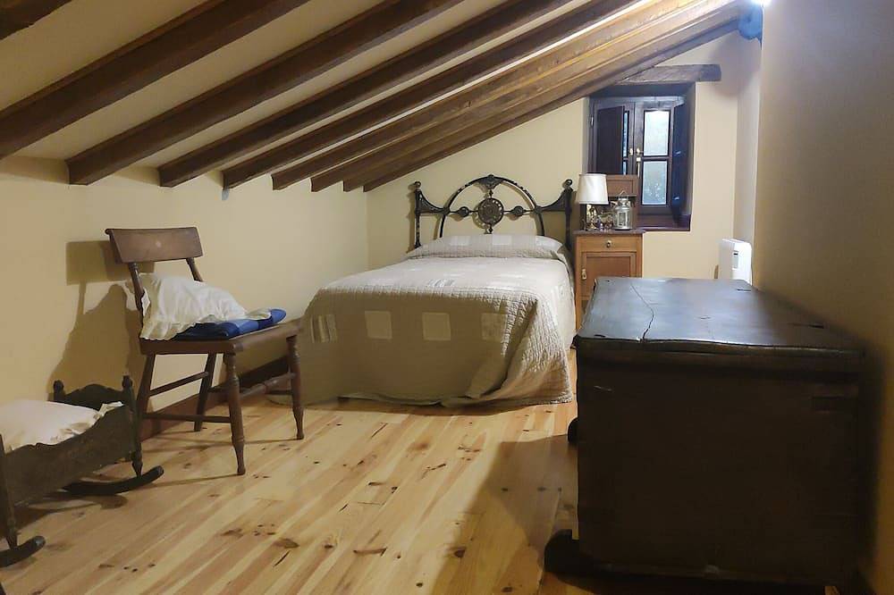 Cabaña, La Reina del Paraíso in La Pedrosa, San Roque de Riomiera