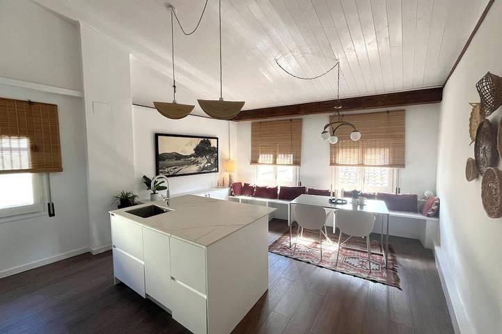 Location de vacances pour 8 personnes, avec Balcon à Campdevànol