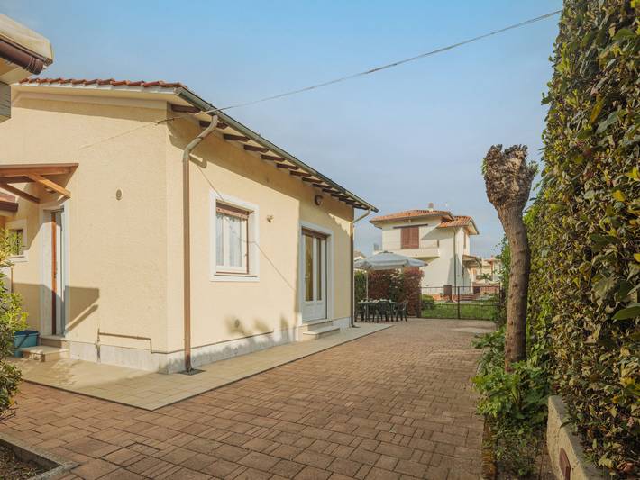 Ferienhaus für 4 Personen, mit Terrasse und Garten in Marina di Pietrasanta - 3