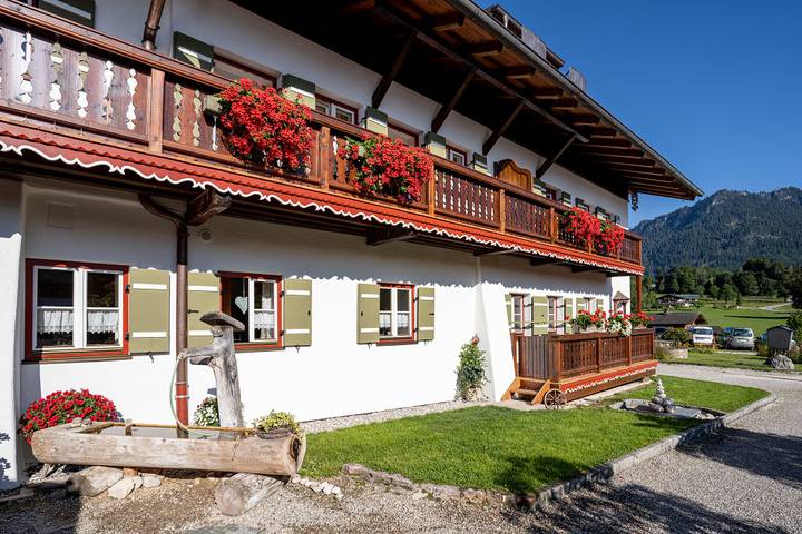 Ganze Ferienwohnung, Gästehaus Hinterponholz - Doppelzimmer Nr. 3, Westbalkon, 22 qm, W-Lan, Allergikergeeignet, Obergeschoss in Hintersee, Ramsau bei Berchtesgaden
