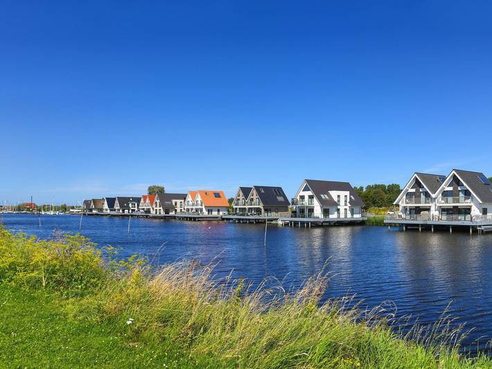 Ferienwohnung für 5 Personen, mit Balkon und Terrasse sowie Seeblick und Ausblick in Landkreis Wittmund - 4