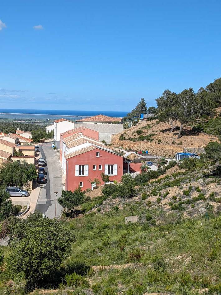 Gîte pour 6 personnes, avec Terrasse ainsi que Jardin et Piscine