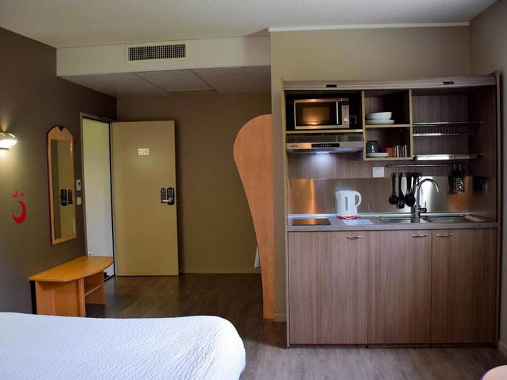 Hôtel pour 2 personnes, avec jardin à Aurillac - 4