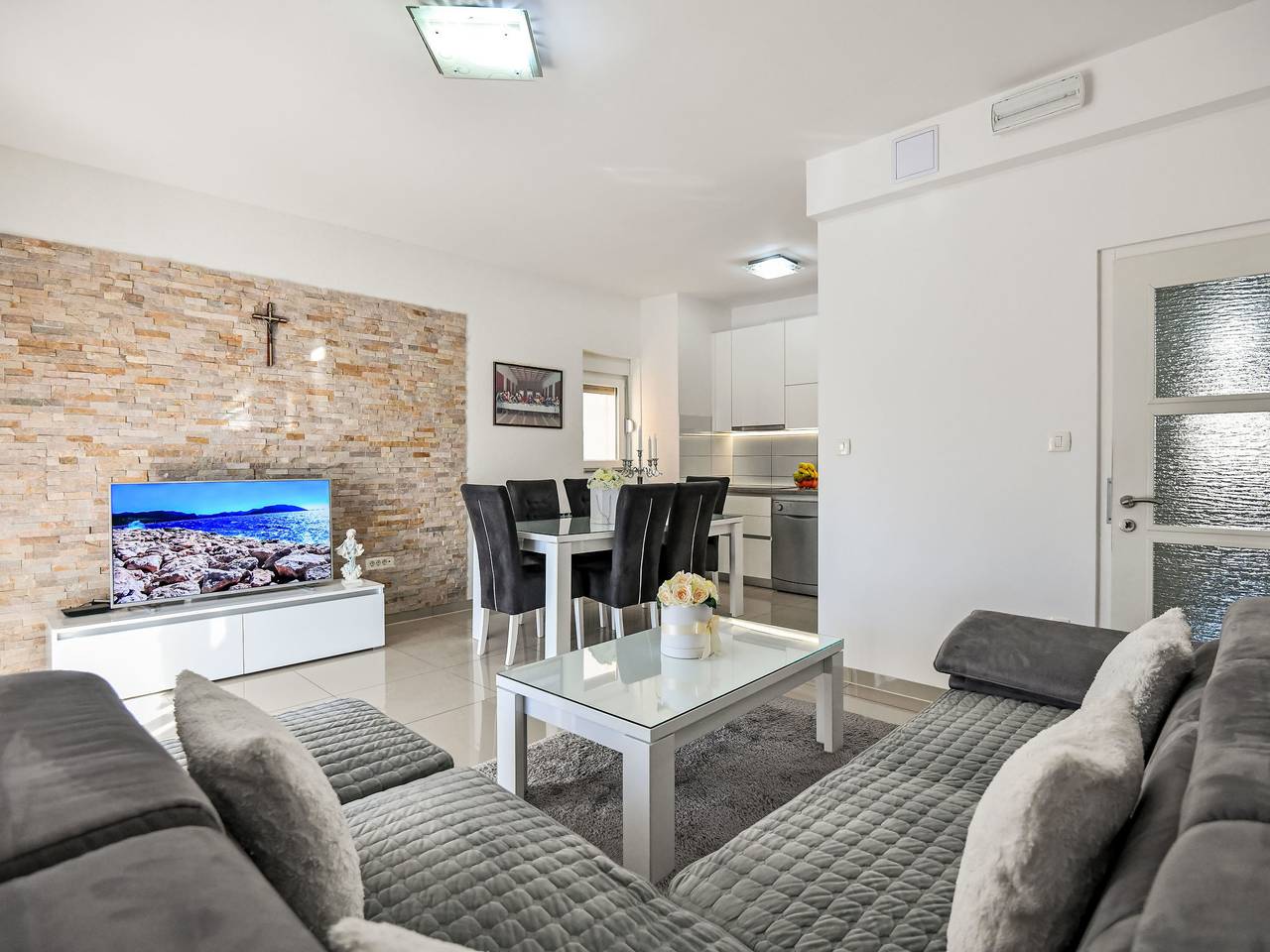 Ganze Wohnung, Dijana in Imotski, Makarska Riviera