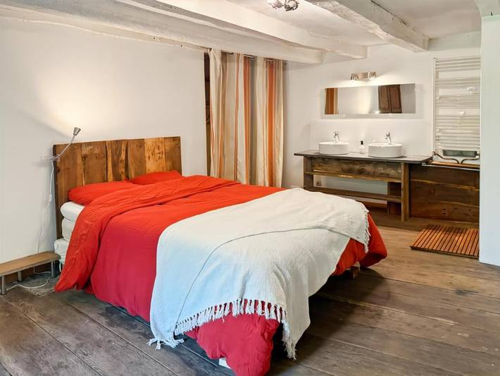 Location de vacances pour 8 personnes, avec jardin et vue, animaux acceptés dans Raulhac - 4