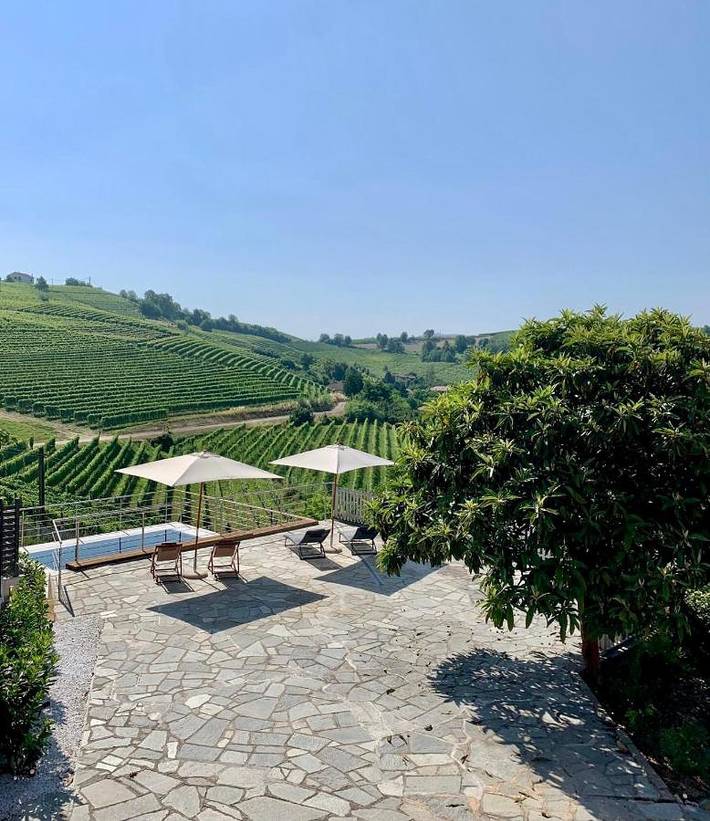 Maison de vacances pour 6 personnes, avec Balcon et Jacuzzi ainsi que Terrasse et Jardin à Neive