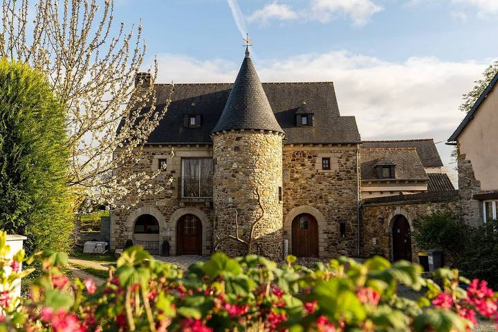 Gîte pour 4 personnes, avec Terrasse ainsi que Jardin et Vue à Saint-Pern
