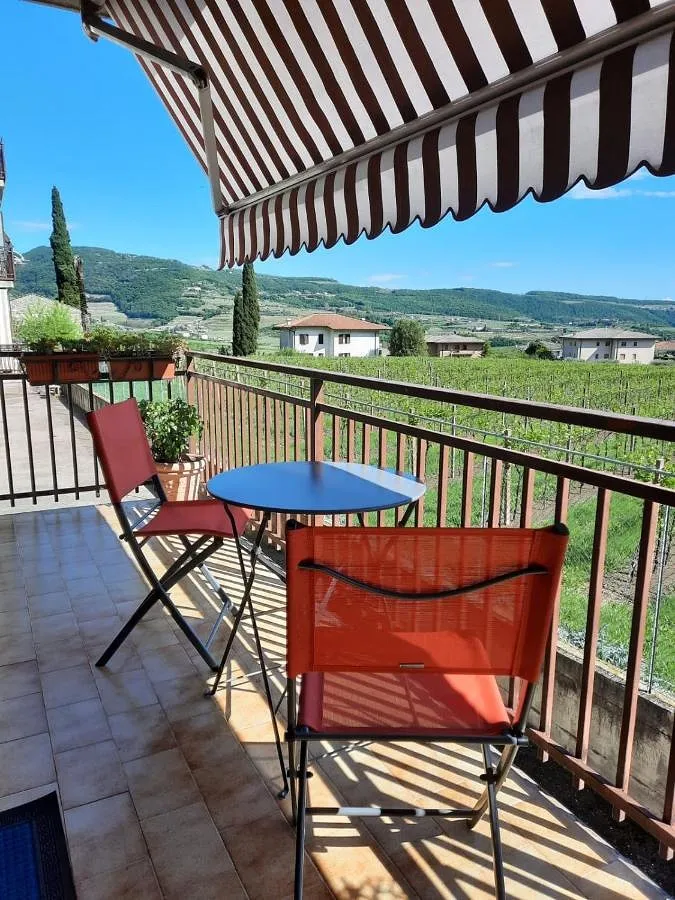 Apartamento de vacaciones para 4 personas, con vistas y jardín - 1