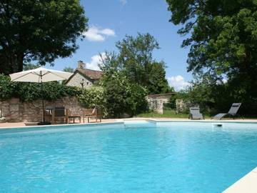 Gîte pour 2 personnes, avec terrasse ainsi que piscine et jardin à Saint-Capraise-d'Eymet