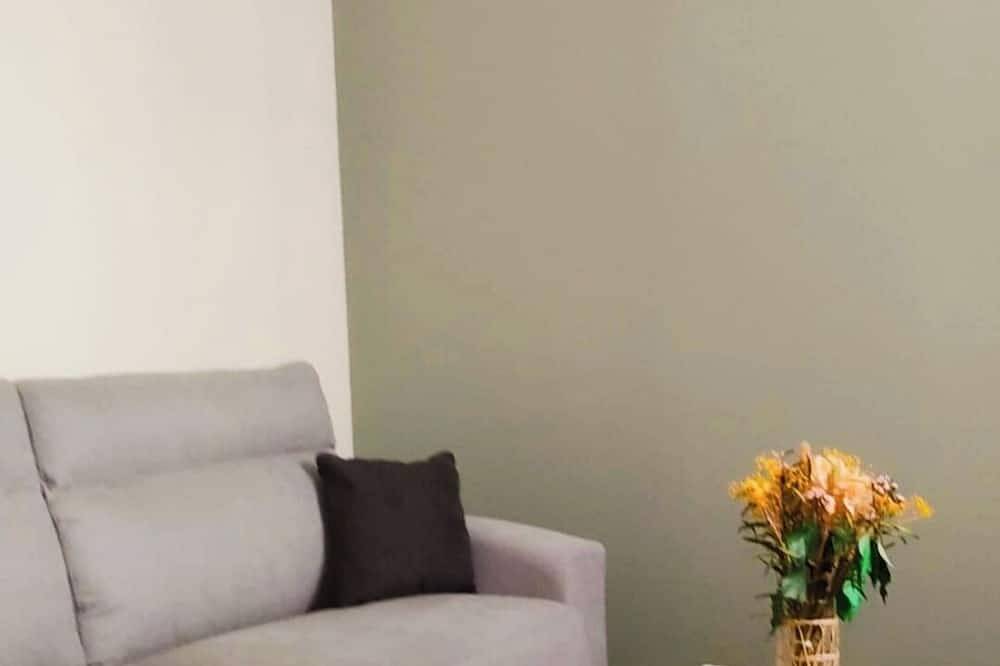 Entire apartment, Magnificent studio near town center in Périgueux, Périgord Blanc