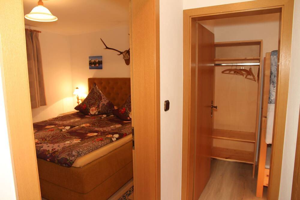 Ganze Wohnung, Ferienwohnung 2 - Bocksleitnerhof in Wackersberg, Tölzer Land