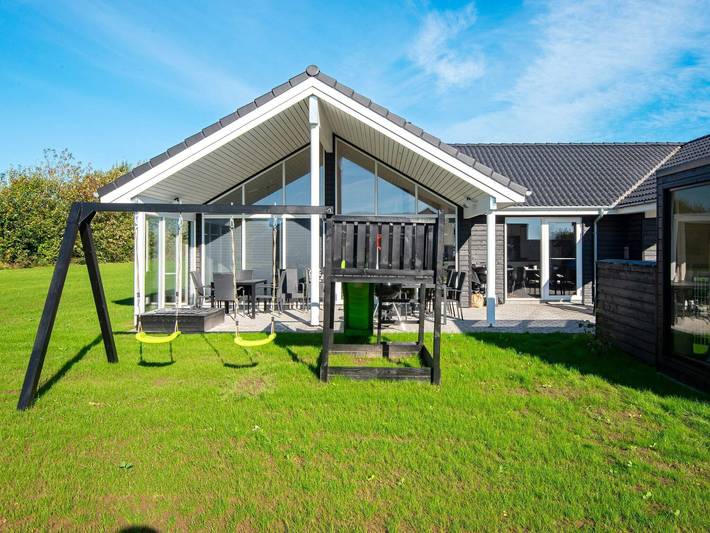 Ferienhaus für 18 Personen, mit Pool und Garten sowie Terrasse und Sauna, kinderfreundlich in Mommark - 4