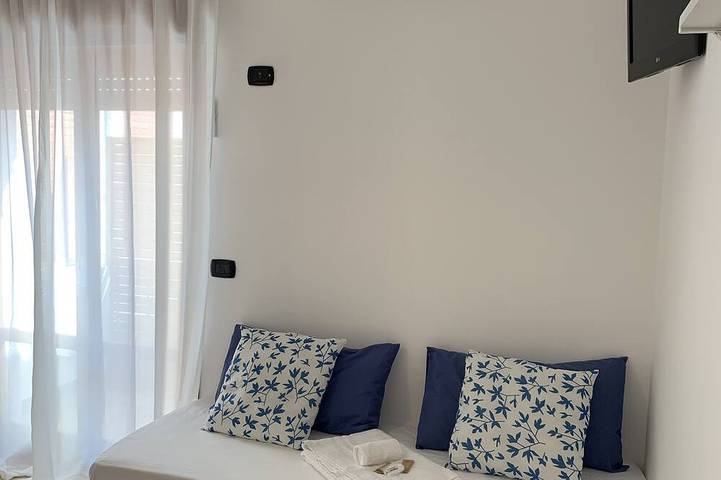 West Beach BedRoom in Spiaggia di Ponente, Milazzo