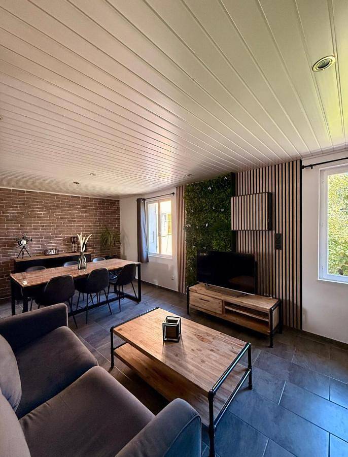 Appartement entier, One-Bedroom Apartment in Soultz-Haut-Rhin, Parc naturel régional des Ballons des Vosges