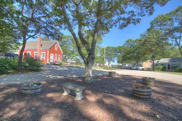 Glamping for 4 Guests in Barnstable, Cape Cod, Picture 3