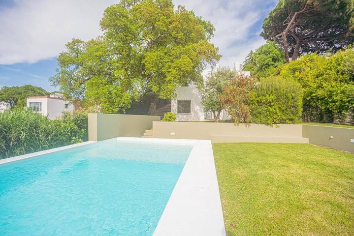Gîte pour 4 personnes, avec vue ainsi que jardin et piscine dans Aldeia Do Meco