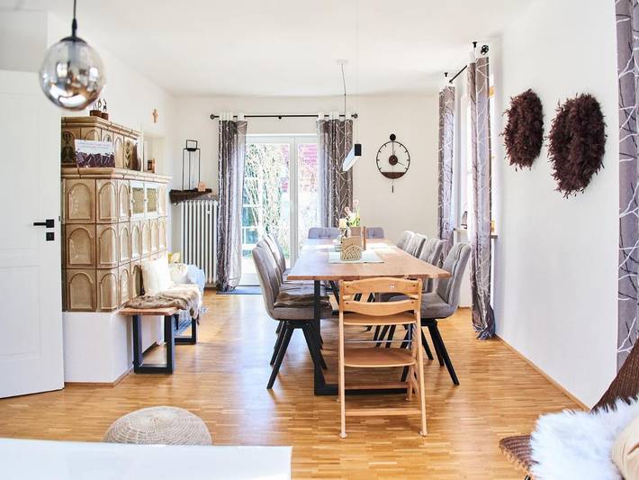 Ferienwohnung für 10 Personen, mit Garten und Ausblick sowie Sauna in Oberdachstetten