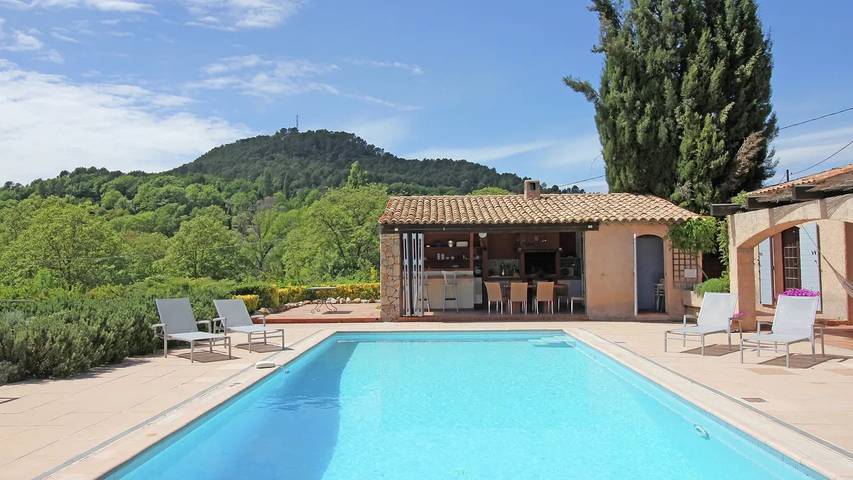 Ferienhaus für 12 Personen, mit Garten und Pool - 1