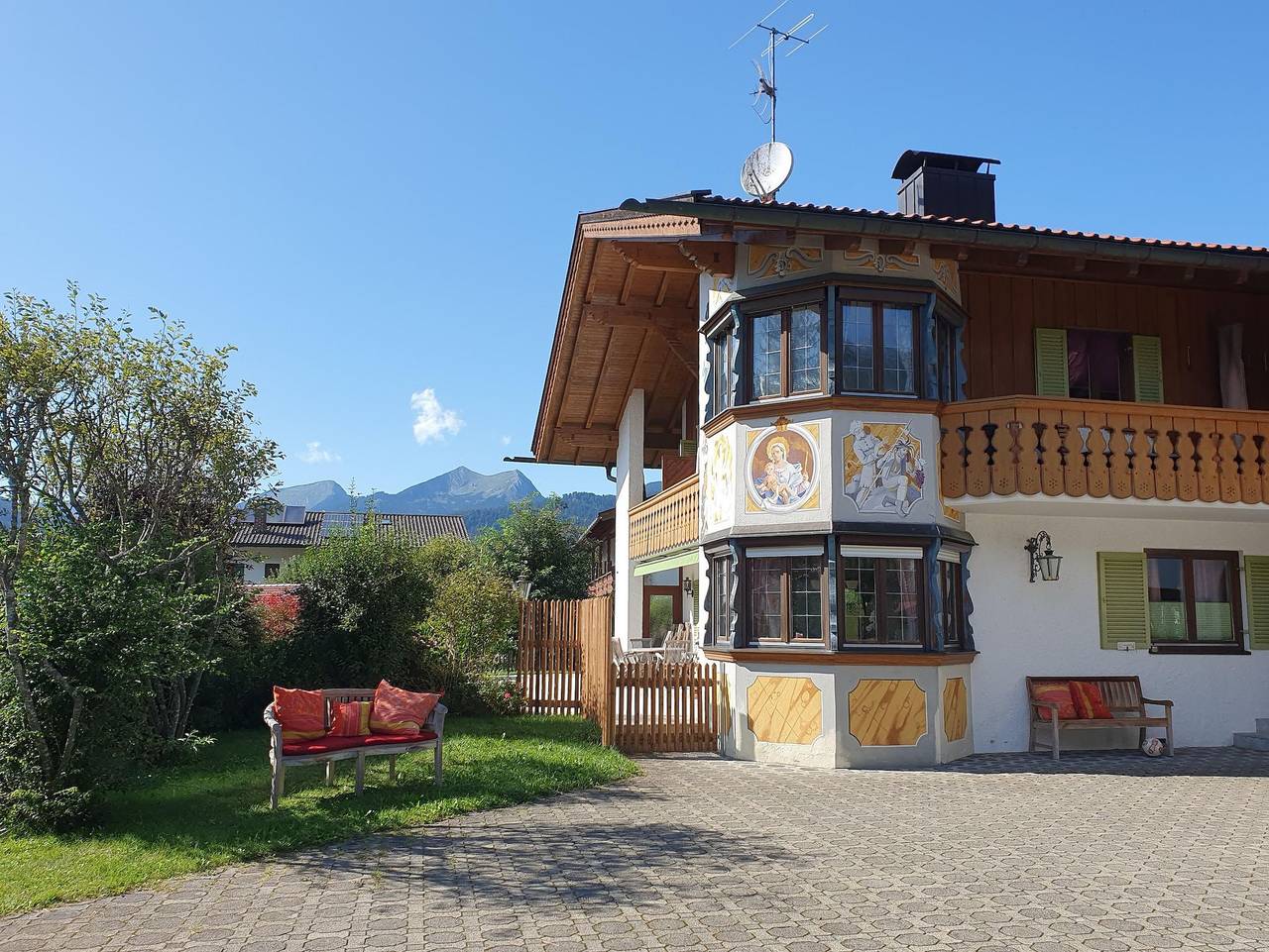Ganze Ferienwohnung, Bergrausch, Haus - Fewo Nr. 1 Karwendel, 3 Schlafräume, Du/Bad/Wc in Krün, Bayerische Alpen