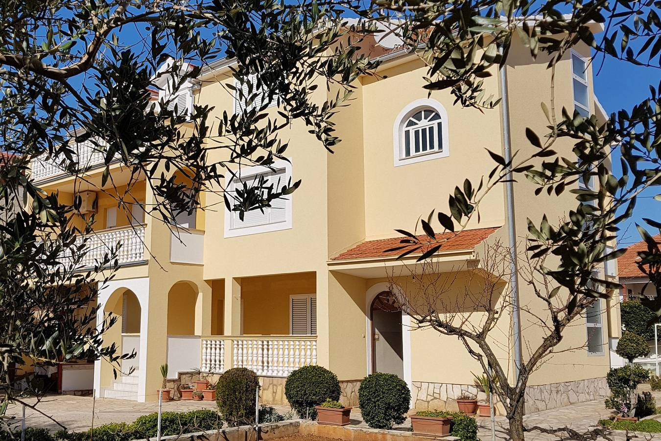 Entire apartment, Studio flat with balcony and sea view Vrsi - Mulo, Zadar As-5796-a in Mulo, Vrsi