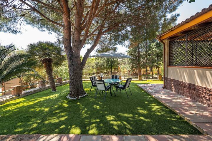 Villa per 8 persone, con Balcone e Giardino a Solanas
