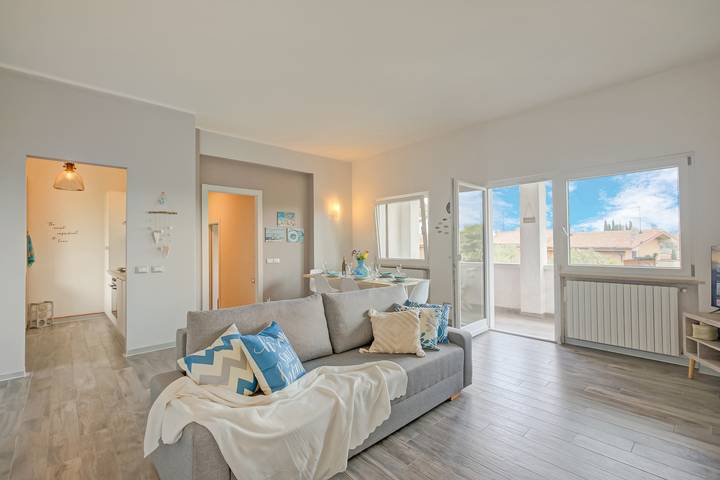Ferienhaus für 5 Personen, mit Seeblick und Pool sowie Balkon, kinderfreundlich in San Felice del Benaco - 4