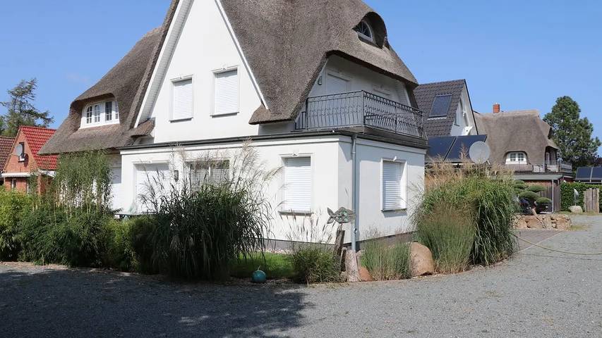 Ferienhaus für 8 Personen, mit Garten und Sauna sowie Balkon in Wustrow