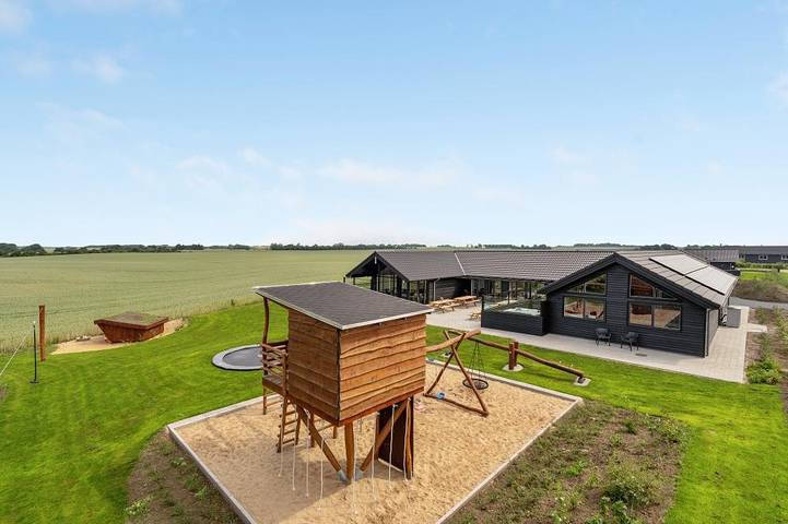 Ferienhaus für 30 Personen, mit Sauna, mit Haustier in Hostrup Strand