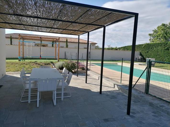 Maison de vacances pour 7 personnes, avec vue ainsi que jardin et piscine, adapté aux familles