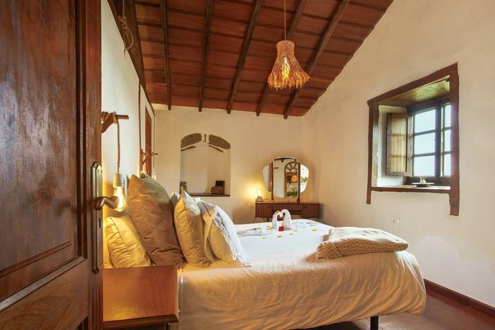 Apartamento entero, Vacaciones 'La Paredita Casa Abona' con jardín compartido y Wi-Fi in El Tanque, Tenerife Norte