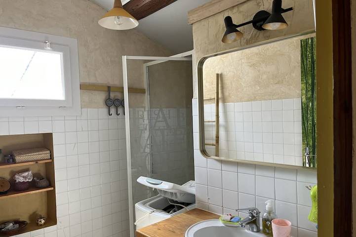 Gîte pour 4 personnes, avec jardin ainsi que jacuzzi et piscine à Le Pouget - 4
