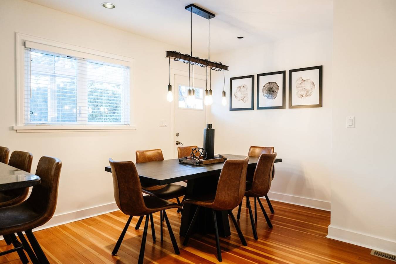 Dt/Hot Tub/Sauna/Huge Yard!  in Kelowna, Distretto regionale di Central Okanagan