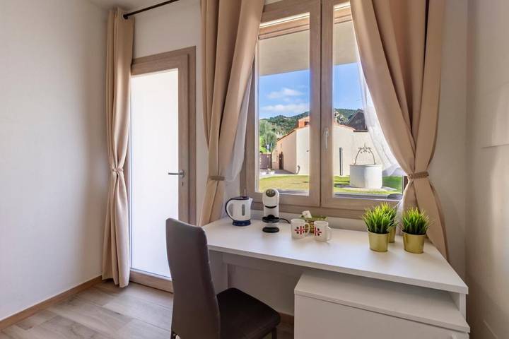 B&b per 2 persone, con Terrazza e Giardino nonché Panorama a Domus De Maria