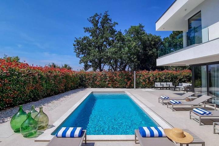 Villa pour 6 personnes, avec jardin ainsi que vue et piscine à Funtana - 2