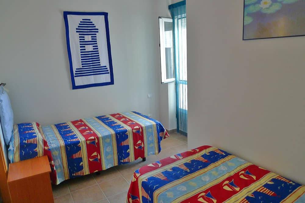 Apartamento entero, El Toyo-Golf-junto a Parque Natural Cabo de Gata ¡Vistas al Mar! A 300m de Playa in Retamar, Almería