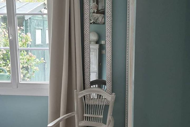 Location de vacances pour 8 personnes, avec jardin et sauna ainsi que jacuzzi et piscine, animaux acceptés dans Domaine de Fayence - 4